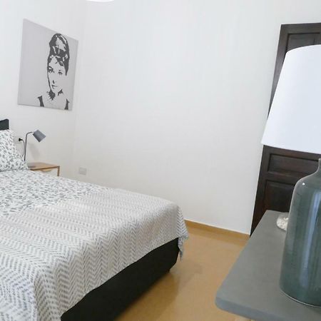 Luxury Manfredi Apartment Салерно Екстериор снимка