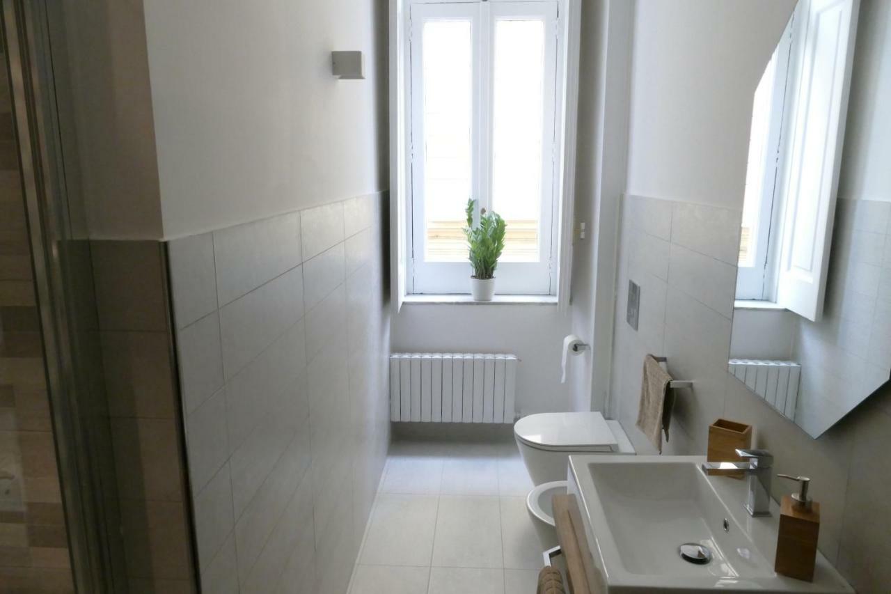 Luxury Manfredi Apartment Салерно Екстериор снимка