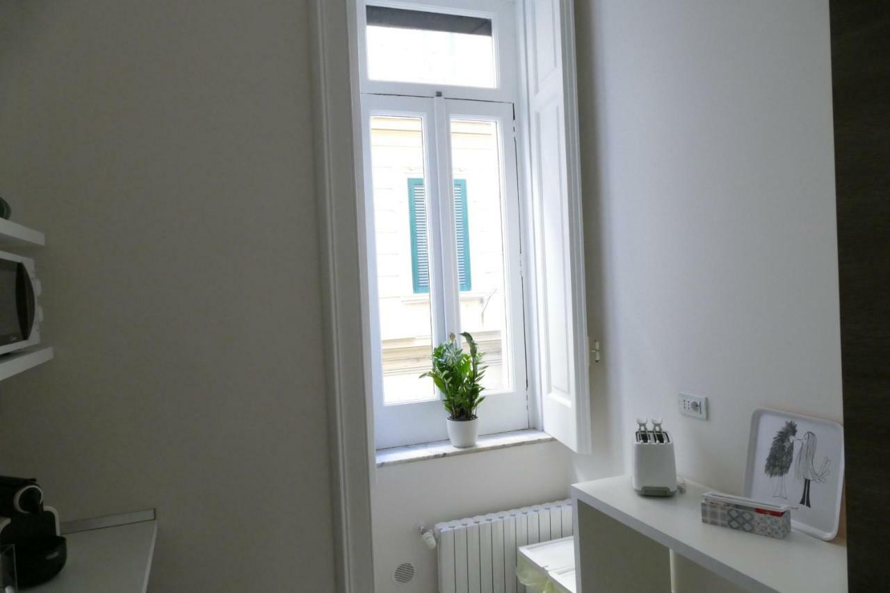 Luxury Manfredi Apartment Салерно Екстериор снимка